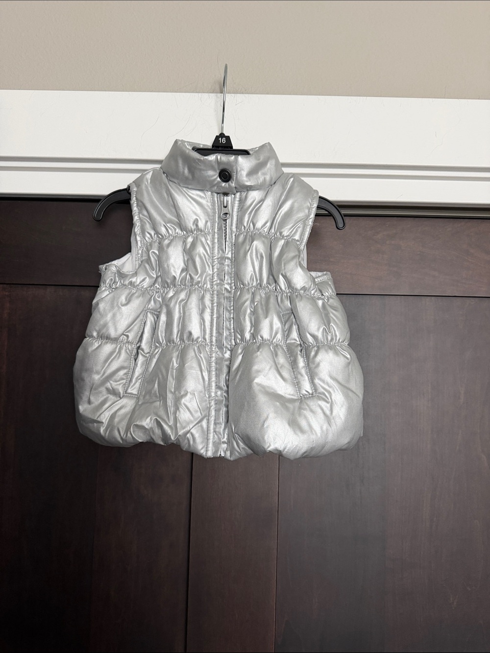 Buffalo David Bitton Puffer Vest in Metallic Silver size 2T NEW